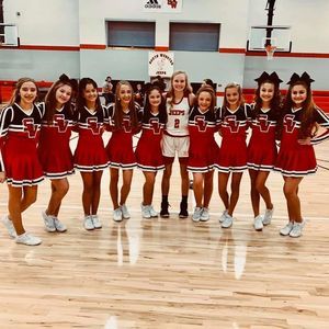 Meet your Posher, Chloe